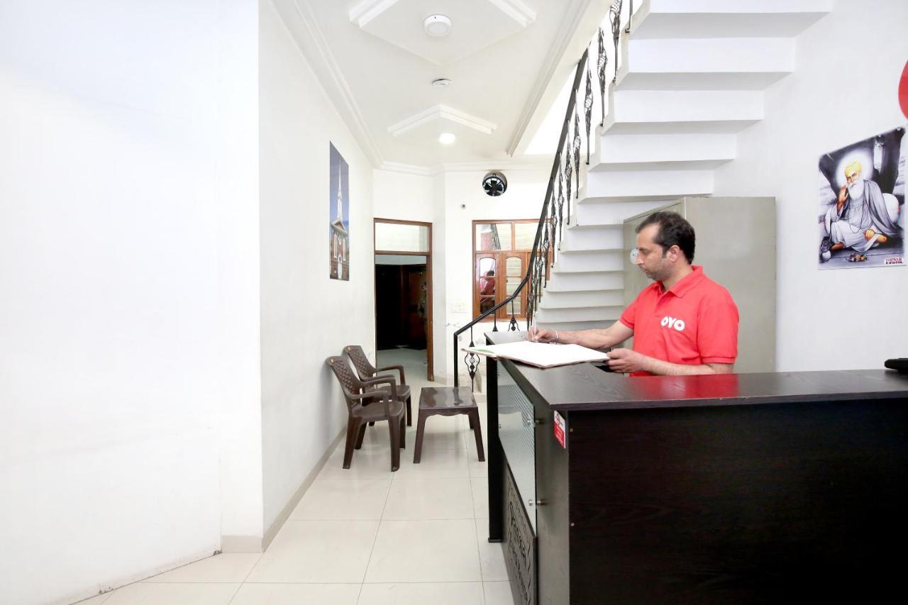 Oyo 8105 Royale Guest House Лудхиана Экстерьер фото