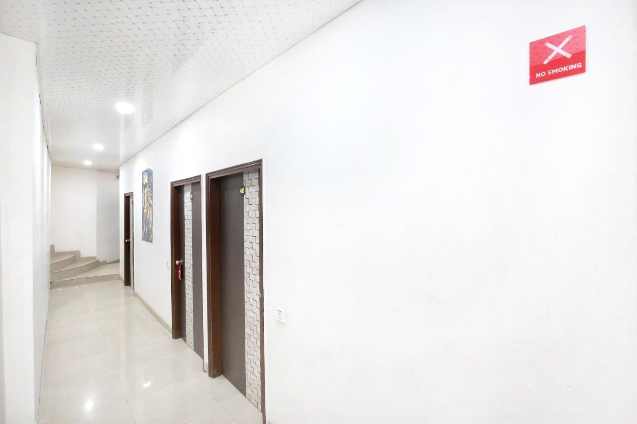 Oyo 8105 Royale Guest House Лудхиана Экстерьер фото