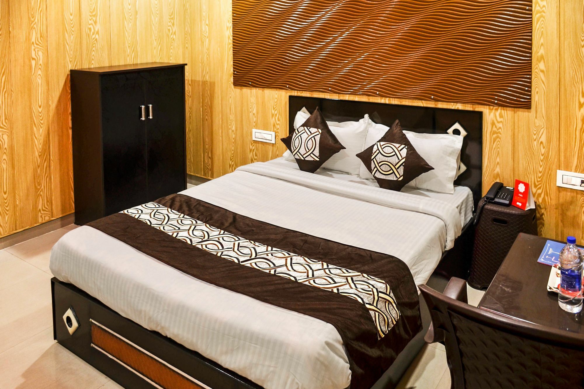 Oyo 8105 Royale Guest House Лудхиана Экстерьер фото